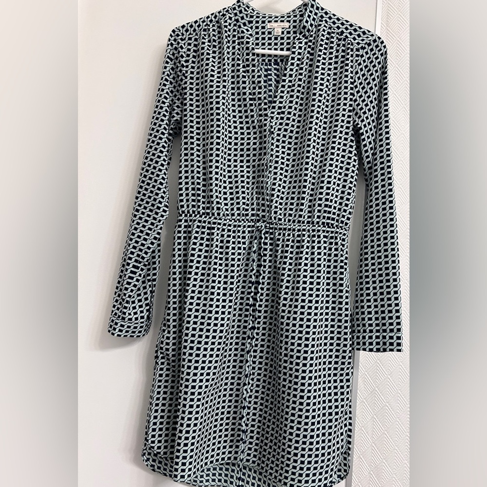 Gap Designed and crafted.  very flowing light green and black dress size ce